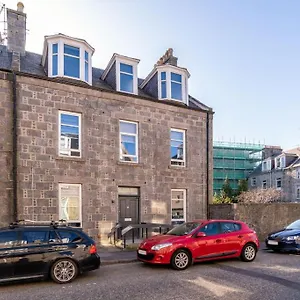 Apartment * Centre * Unique Space *, Aberdeen