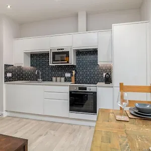 Apartment * Ground Floor * The Grove *, Aberdeen