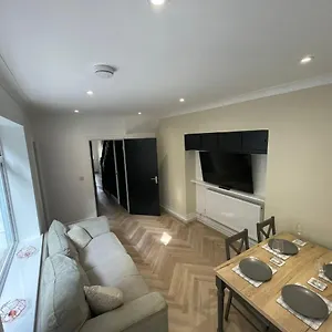 https://the-mount.cardiffhotelswales.com