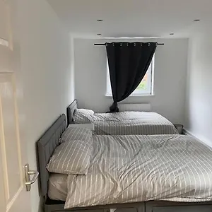 https://el-bayt.cardiffhotelswales.com