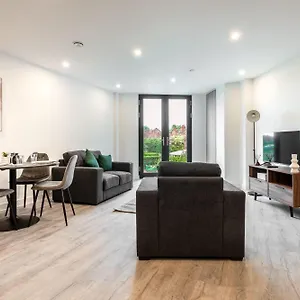 https://apt-modern-and-spacious-1-bedroom-in.yorkshirehotels.net